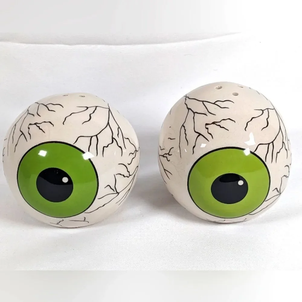 New 2022 Blue Sky Happy Boo Halloween Eye Balls Salt and Pepper Set.